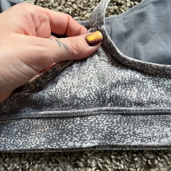 Lululemon flow Y sports bra - Picture 3 of 6